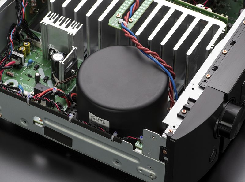Marantz_PM7000N_-_2.jpg